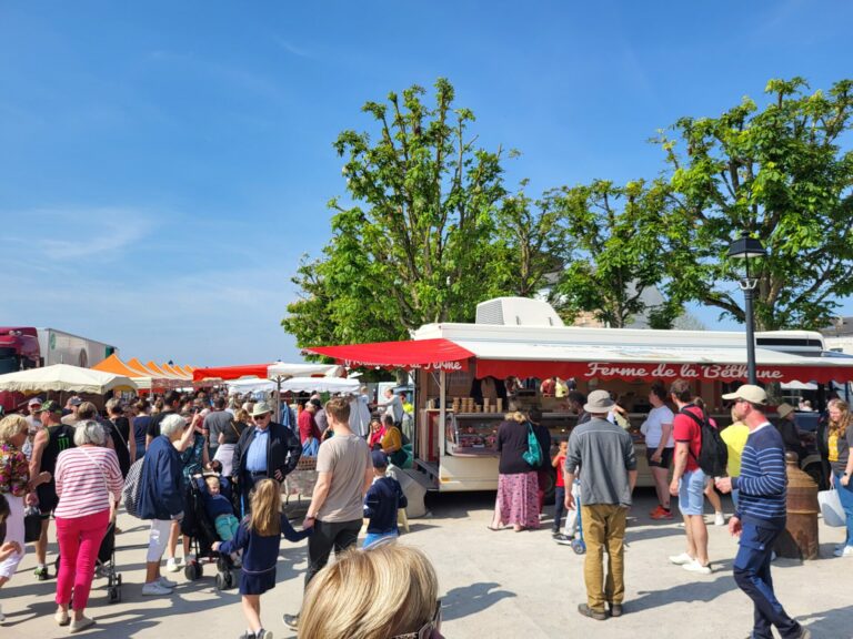 marché du crotoy un jour d'été